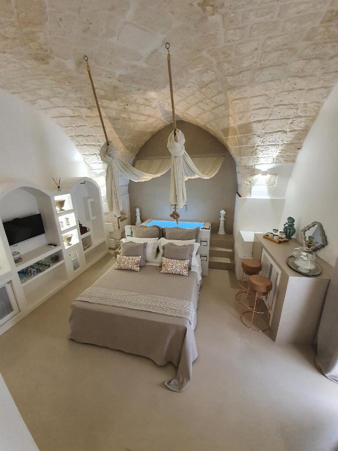 Eurydice Suite With Infinity Jacuzzi Ostuni Exterior foto
