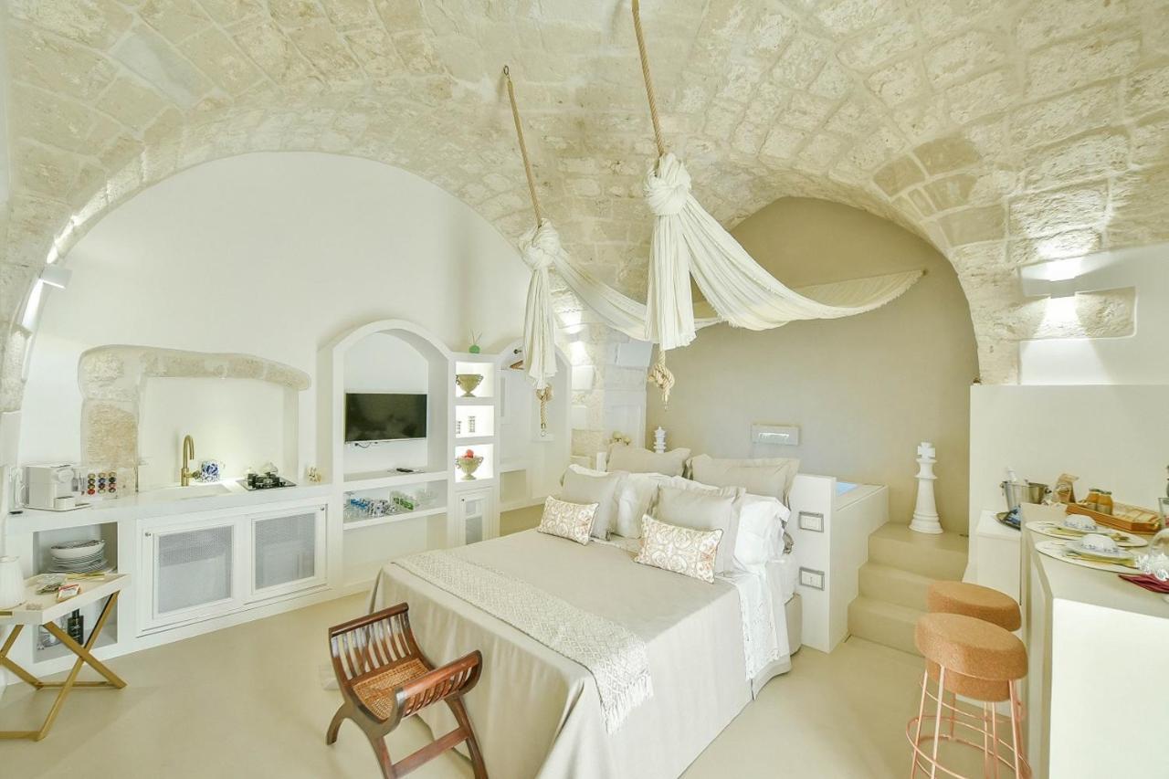 Eurydice Suite With Infinity Jacuzzi Ostuni Exterior foto